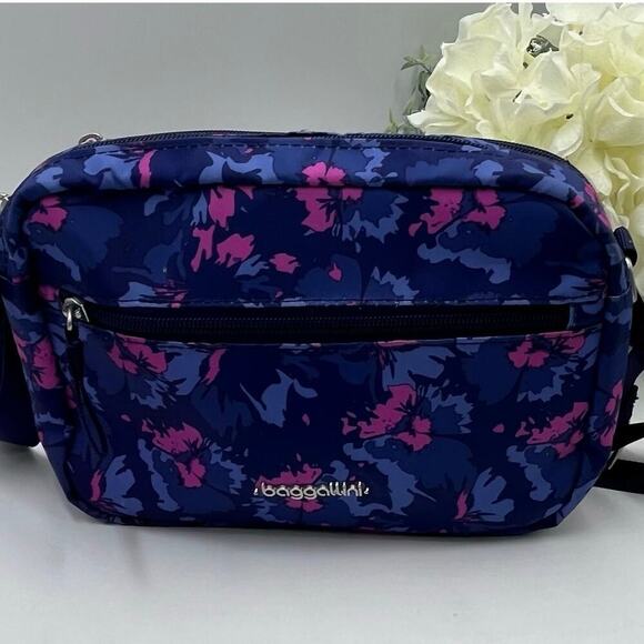 Baggallini Legacy Collection Navy Garden Crossbody Light Nylon Water Resistant - Picture 1 of 12